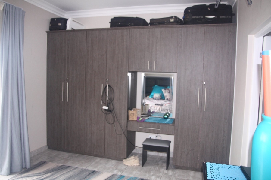 5 Bedroom Property for Sale in Dana Bay Western Cape